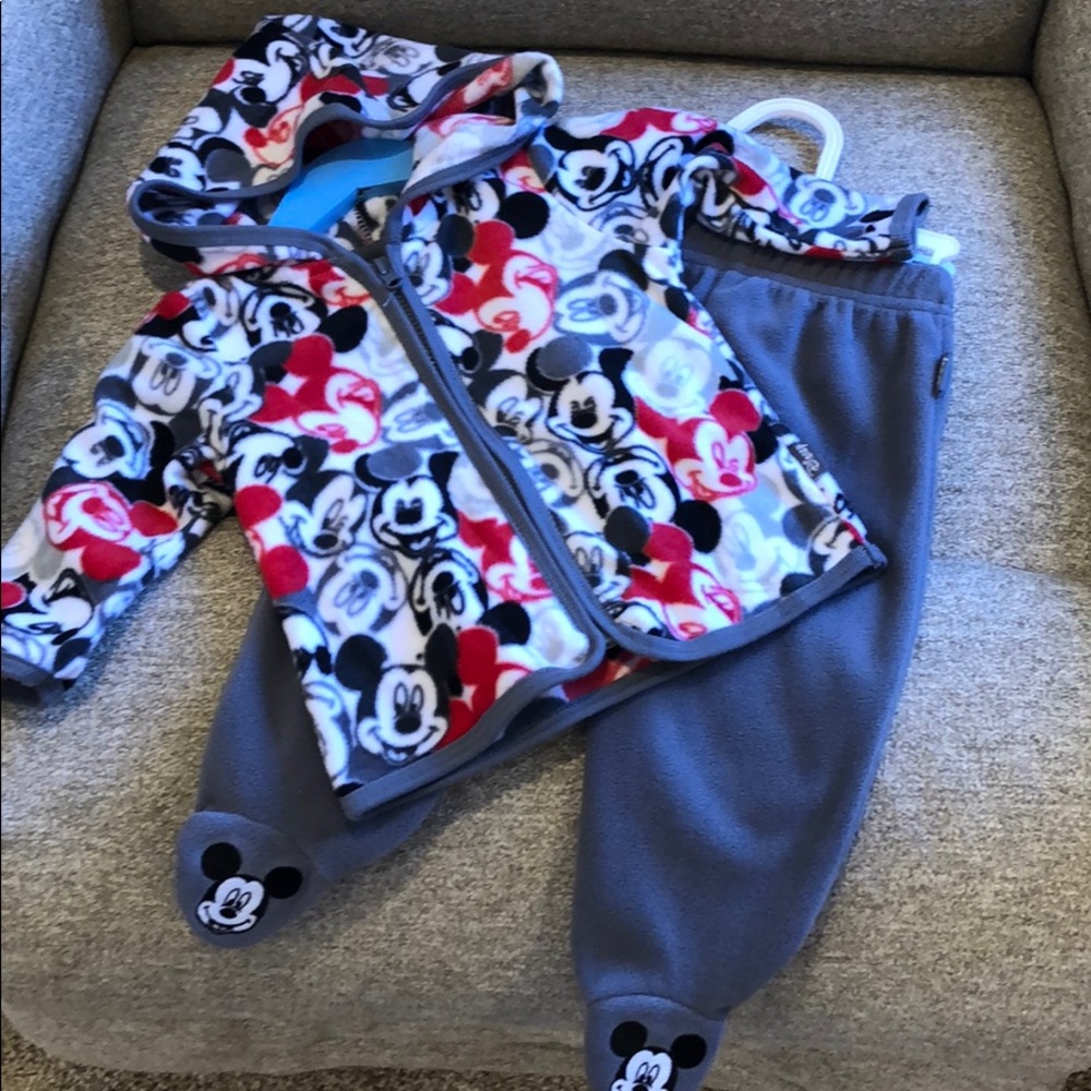 NWOT Disney outfit